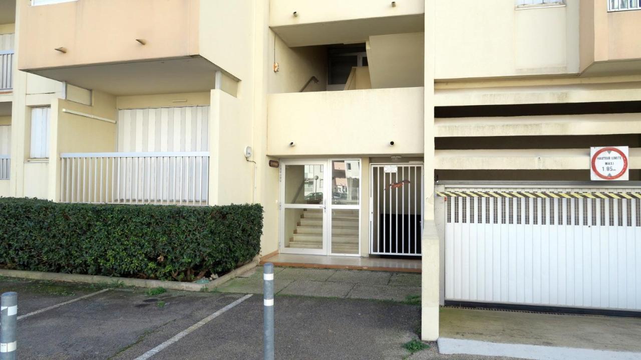 Studio 4 couchages avec grande terrasse en rez-de-jardin à deux pas des plages Le Grau-du-Roi Esterno foto
